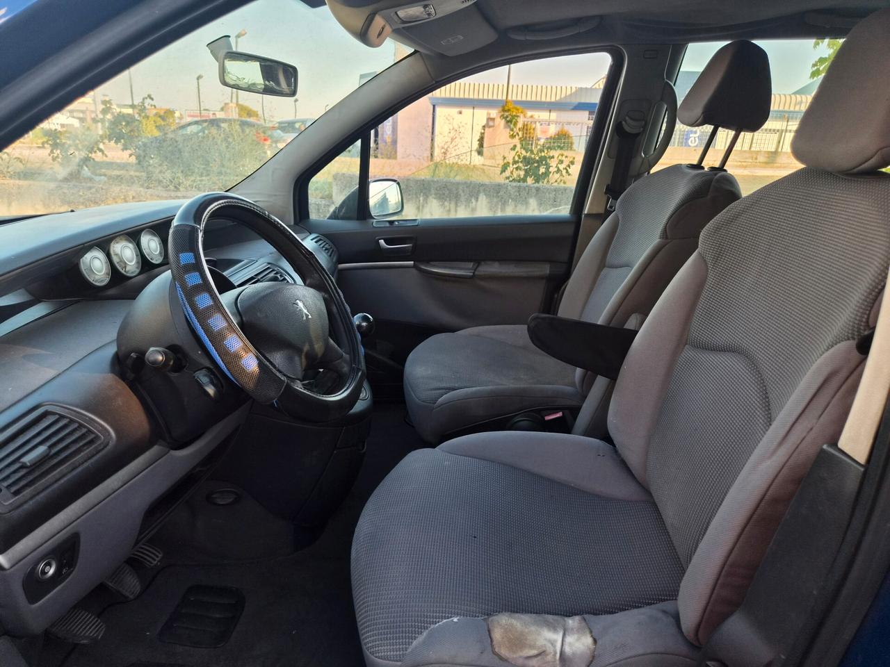 Peugeot 807 2.0 HDi S