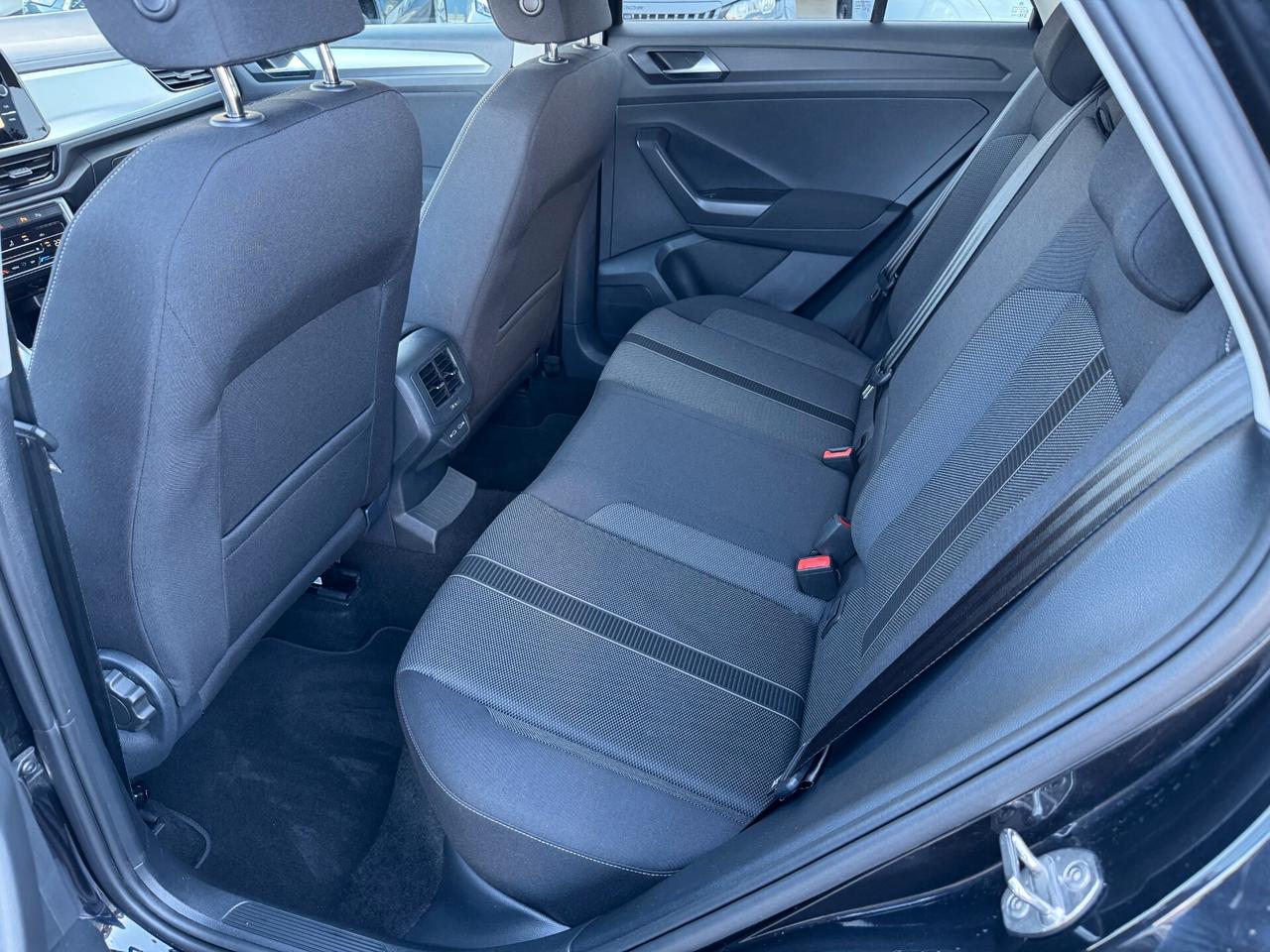 Volkswagen T-Roc 2.0 tdi Edition Plus 115cv NO VINCOLI/FARI IQLight