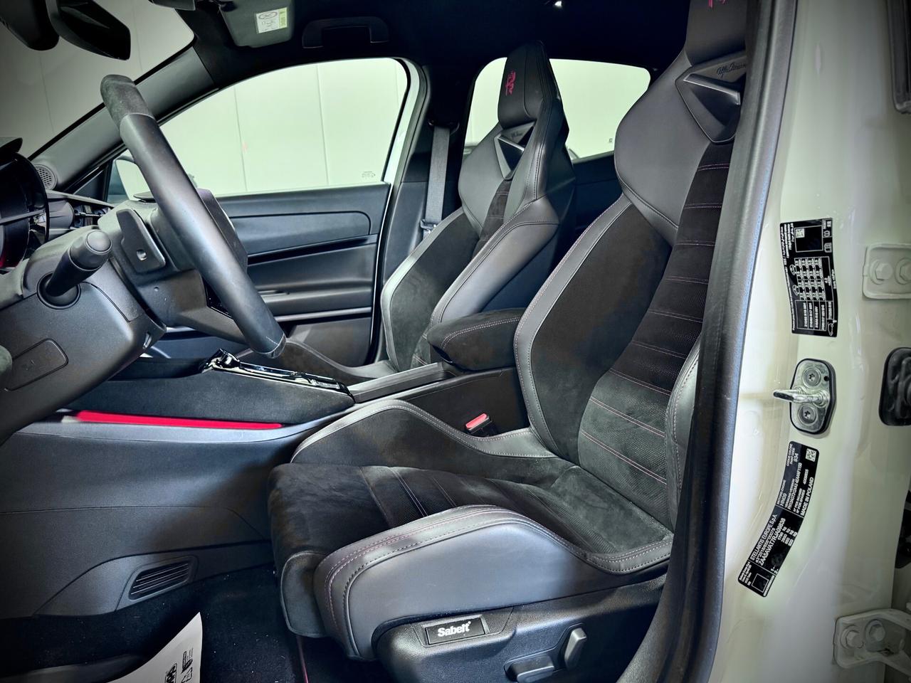 Alfa Romeo Junior 1.2 136 CV Hybrid eDCT6 Speciale