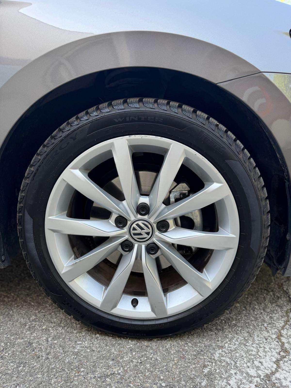 Volkswagen Golf HIGHLINE 110 CV DSG