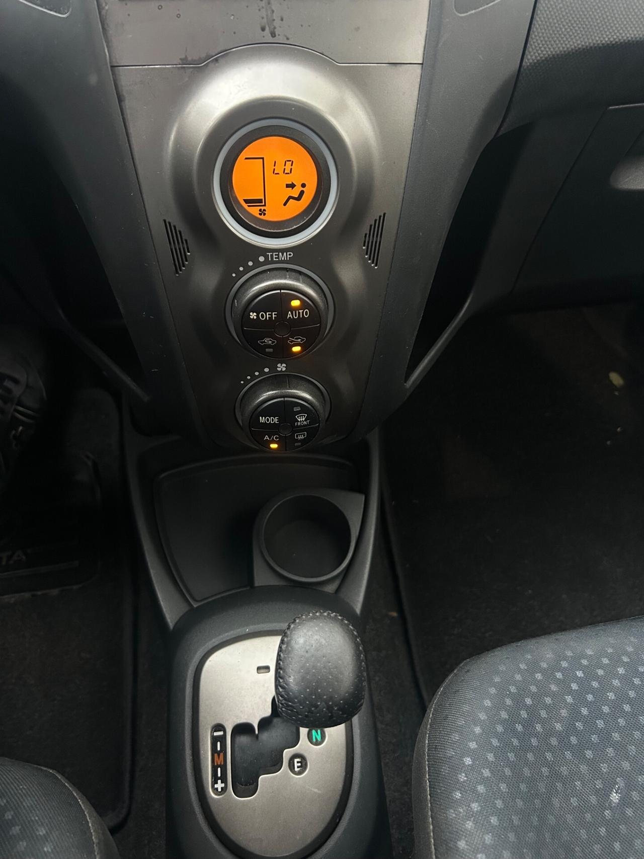 Toyota Yaris 1.3 5 porte M-MT Sol AUTOMATICA