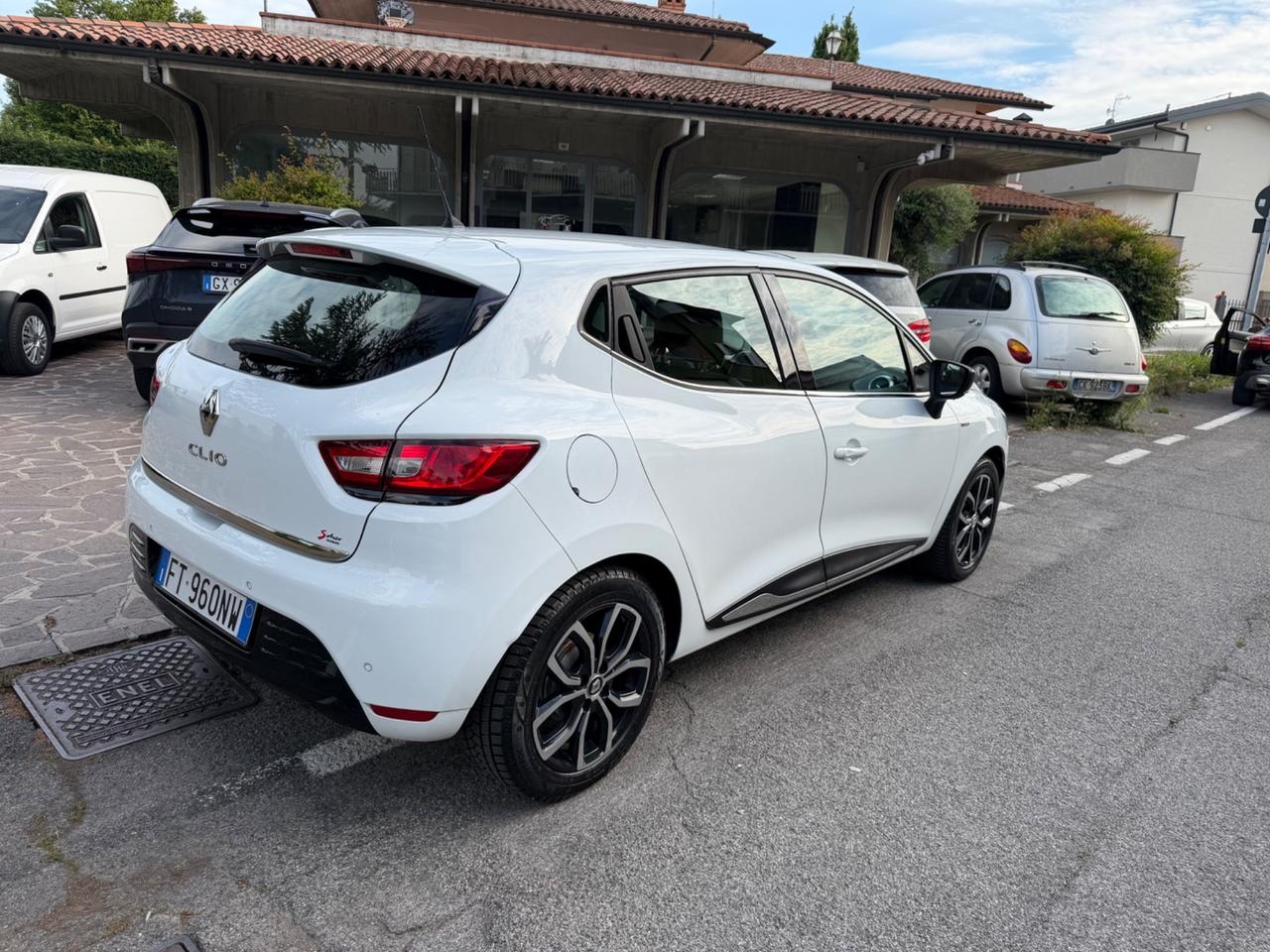 Renault Clio TCe 12V 75 CV 5 porte Moschino Life