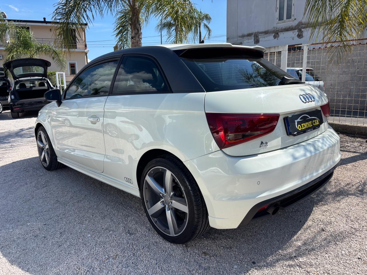 AUDI A1 1.6TDI 90CV S-LINE EURO5B