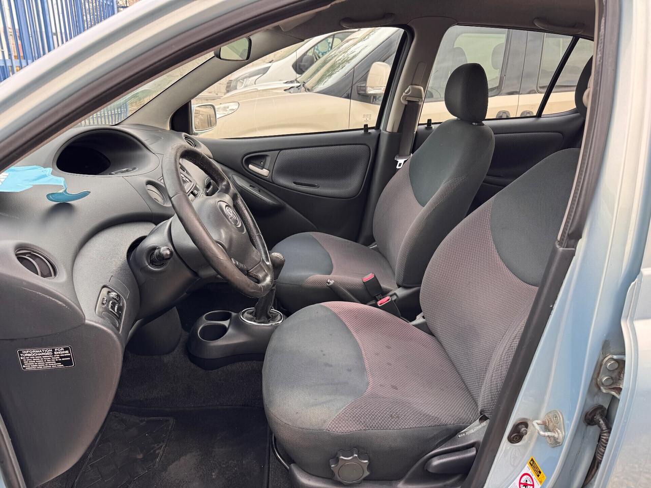 Toyota Yaris 1.4 tdi D-4D cat 5 porte Sol