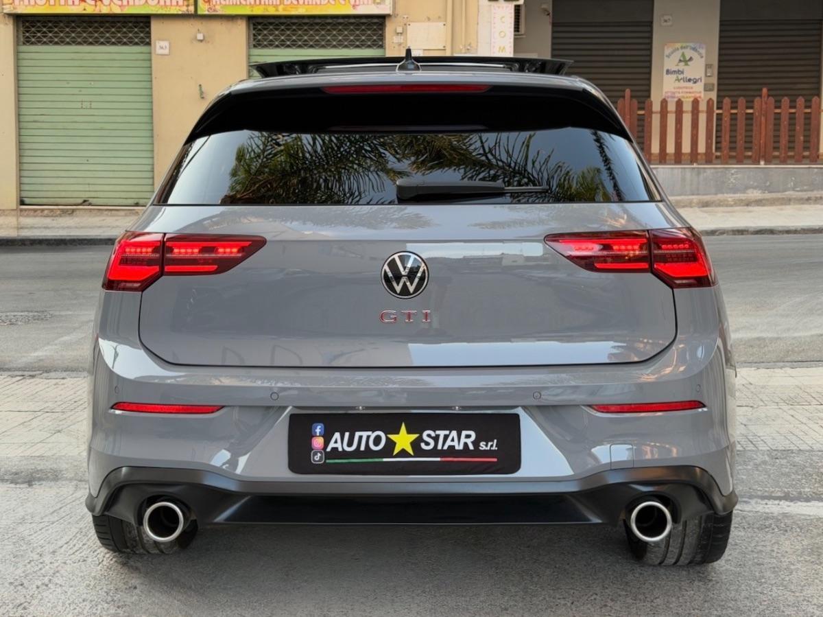 Volkswagen Golf 8 GTI 2.0 TSI 245CV