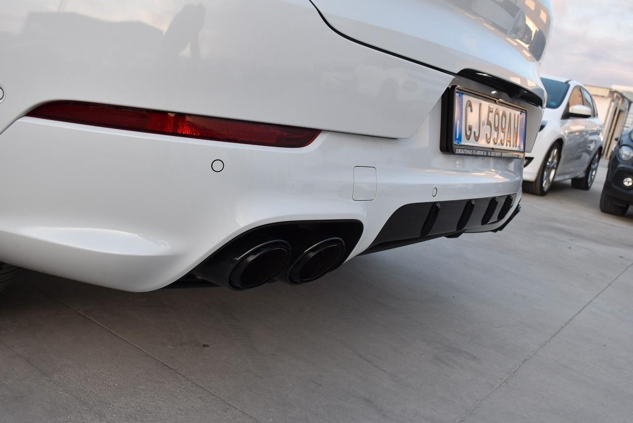 Porsche Cayenne Coupé 3.0 V6 E-Hybrid Platinum Edition