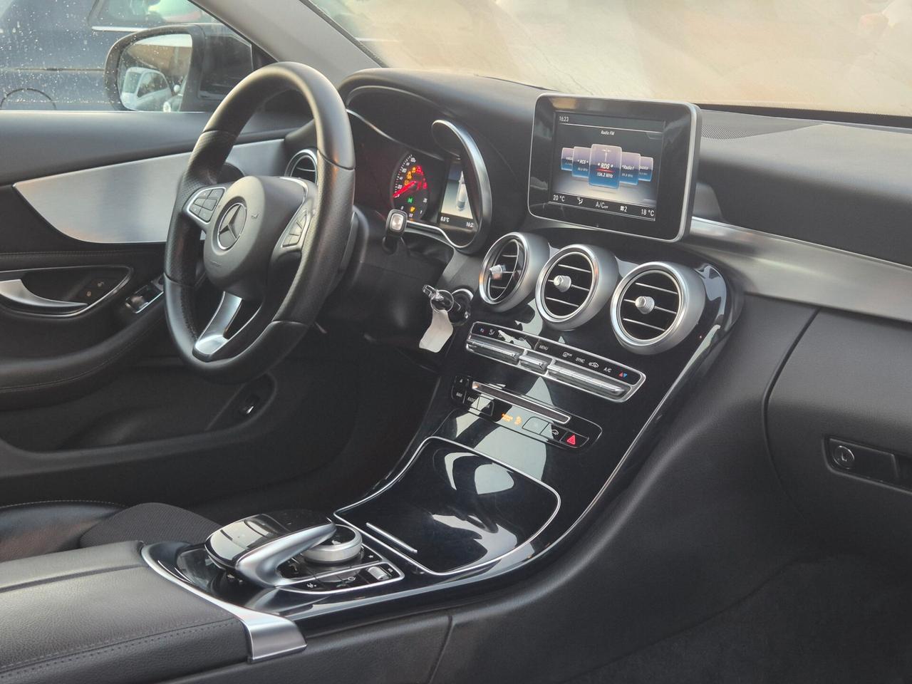 Mercedes-benz C 220 d 4 MATIC Coupé Sport