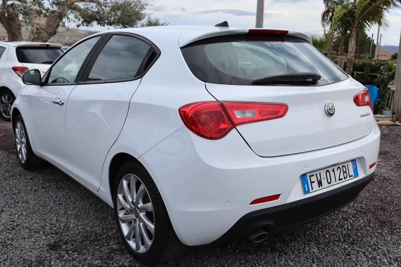 Alfa Romeo Giulietta 1.6 JTDm 120 CV Super Launch Edition