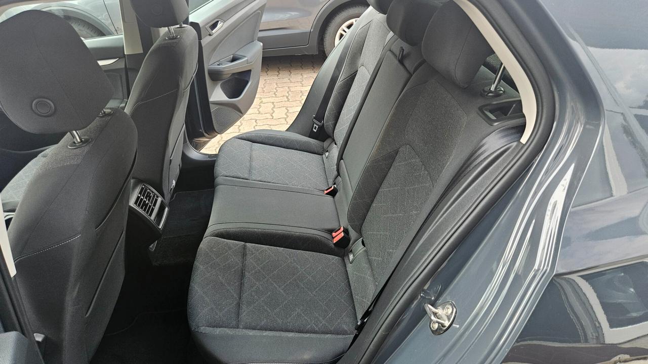 Volkswagen Golf 1.0 tsi evo Life 110cv ACC- NAVY-CARPLAY-
