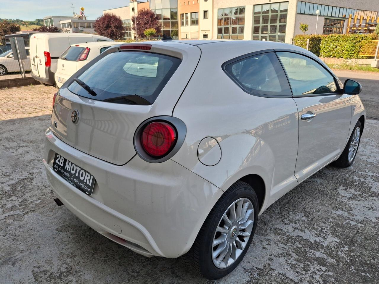 Alfa Romeo MiTo 1.4 Distinctive 78cv E6 GPL