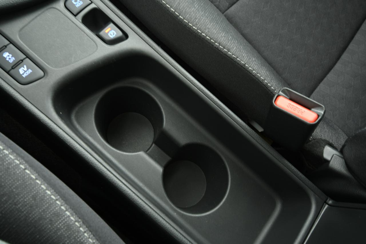 TOYOTA Yaris 1.5h Business CAMERA+ACC+APP CONNECT+NEOPATENTATI