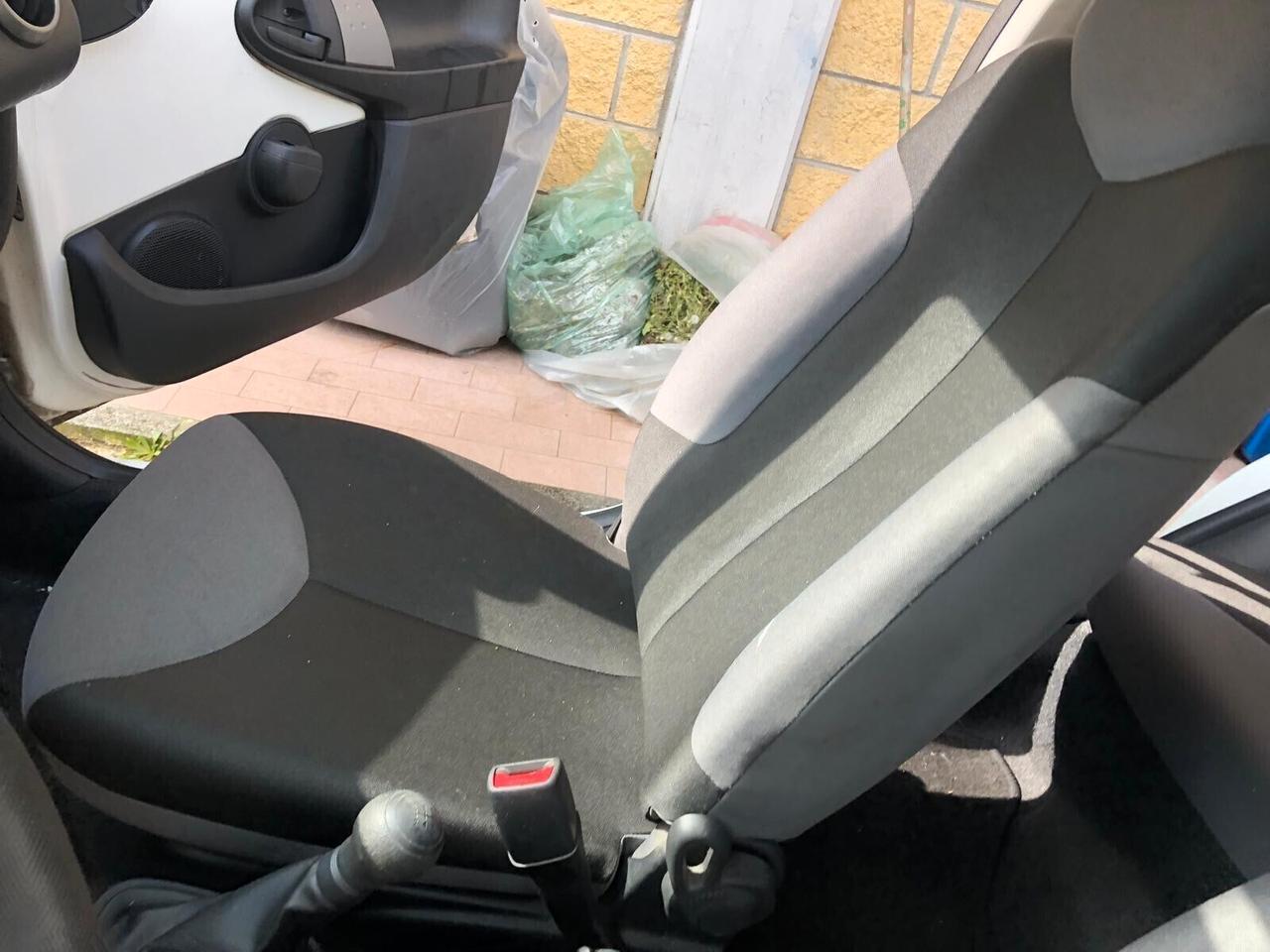 Peugeot 107 1.0 68CV 5p. SUPERGA UNICO PROPRIETARIO GARANZIA EUROPEA CONFORMGEST X 12 MESI RINNOVABILE FINO A 36 MESI!!!