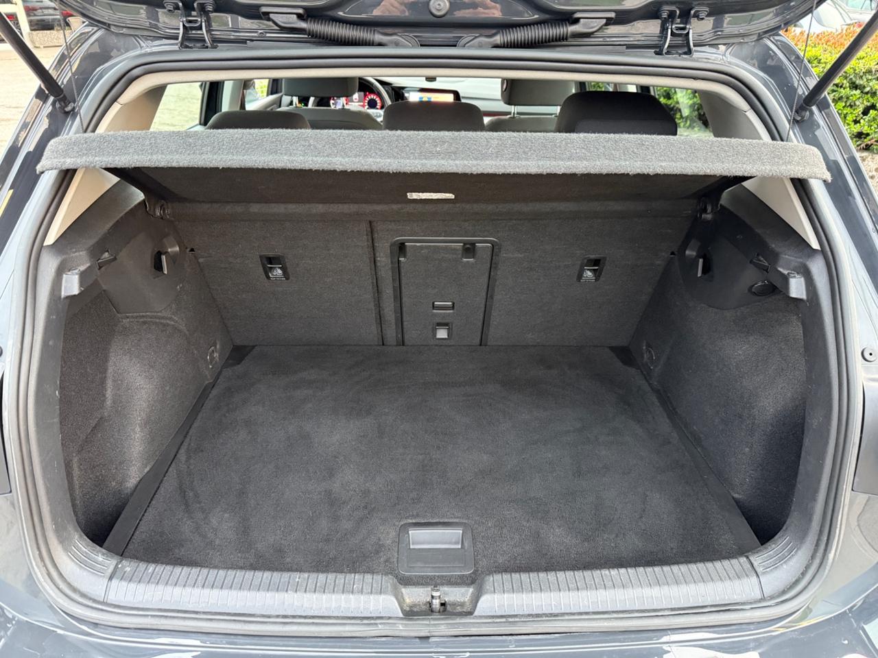 Volkswagen Golf 8 - 2.0 TDI SCR Style 2022 IMPECCABILE