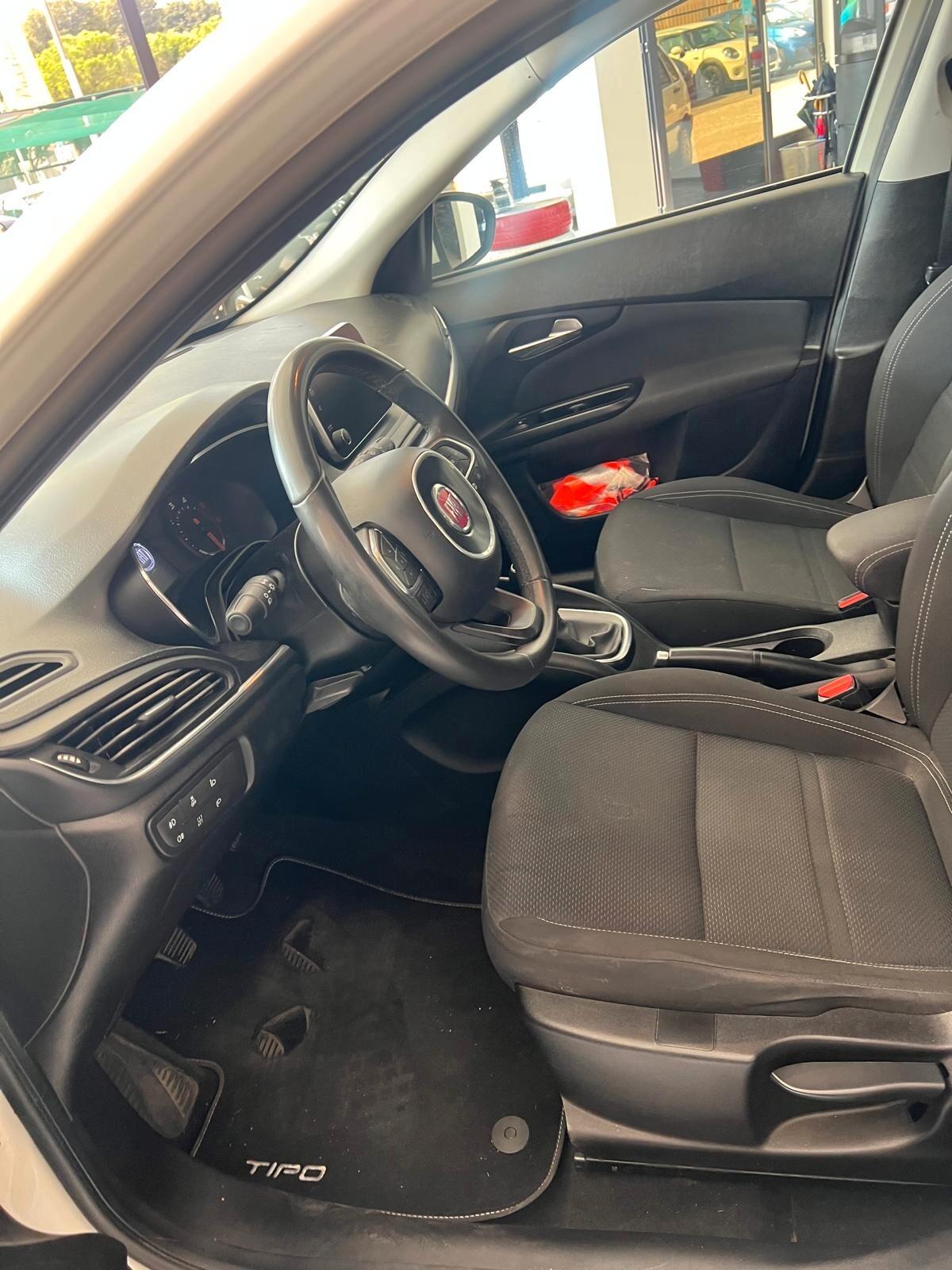 Fiat Tipo 1.6 Mjt S&S DCT SW Lounge