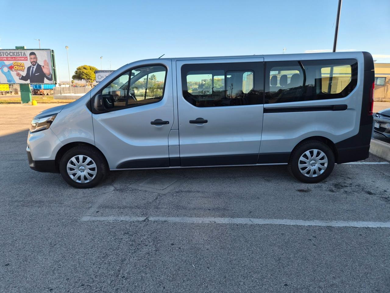 Nissan NV300 2.0 dCi 150CV PC-TN L2H1 Bus 9 posti
