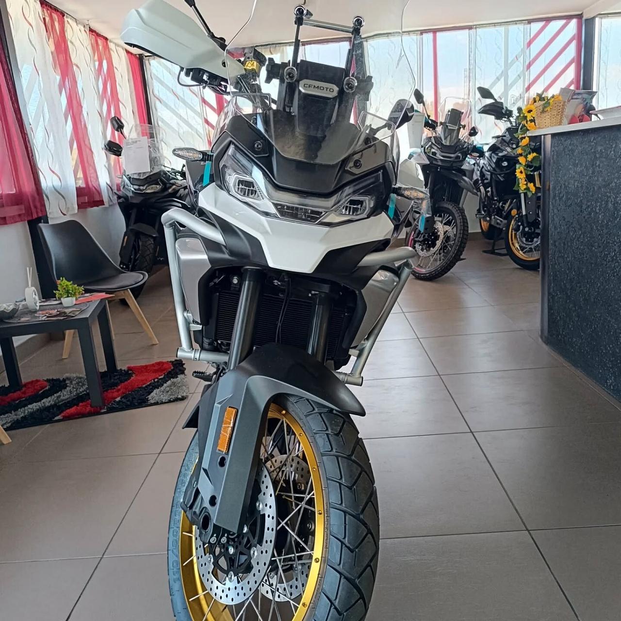 Cf Moto 700MT ADV SOLI 6.390,00€ PRONTA CONSEGNA!!