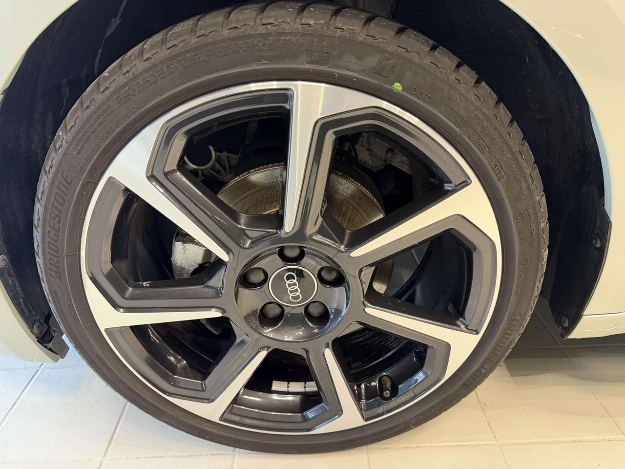 Audi A1 A1 Sportback 30 1.0 tfsi Identity Black 116cv s-tronic