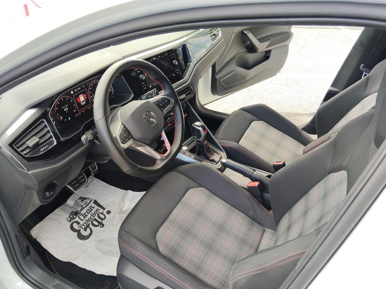 Volkswagen Polo 2.0 TSI DSG GTI