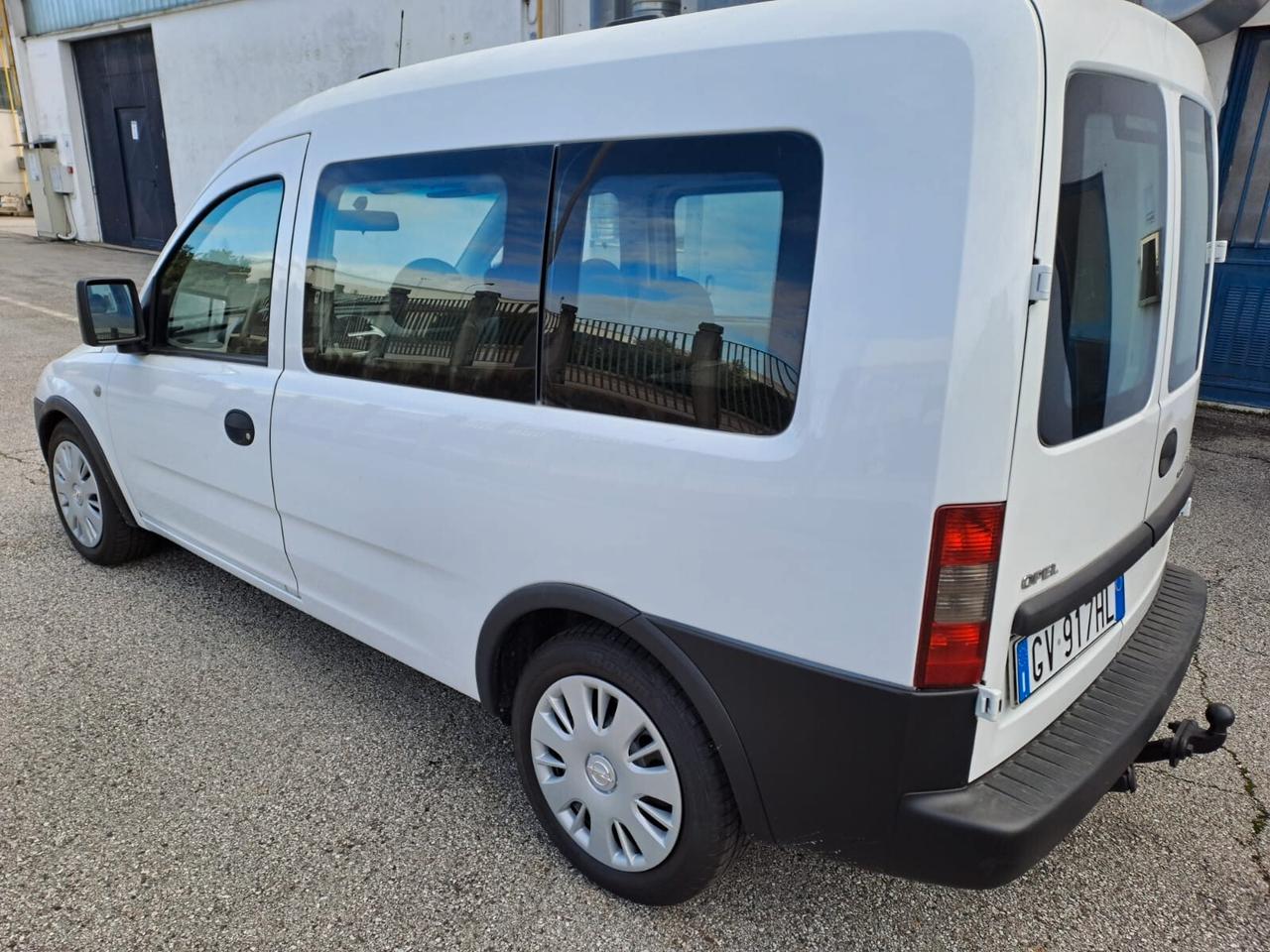 Opel Combo 1.7 CDTI 4p. Tour Club