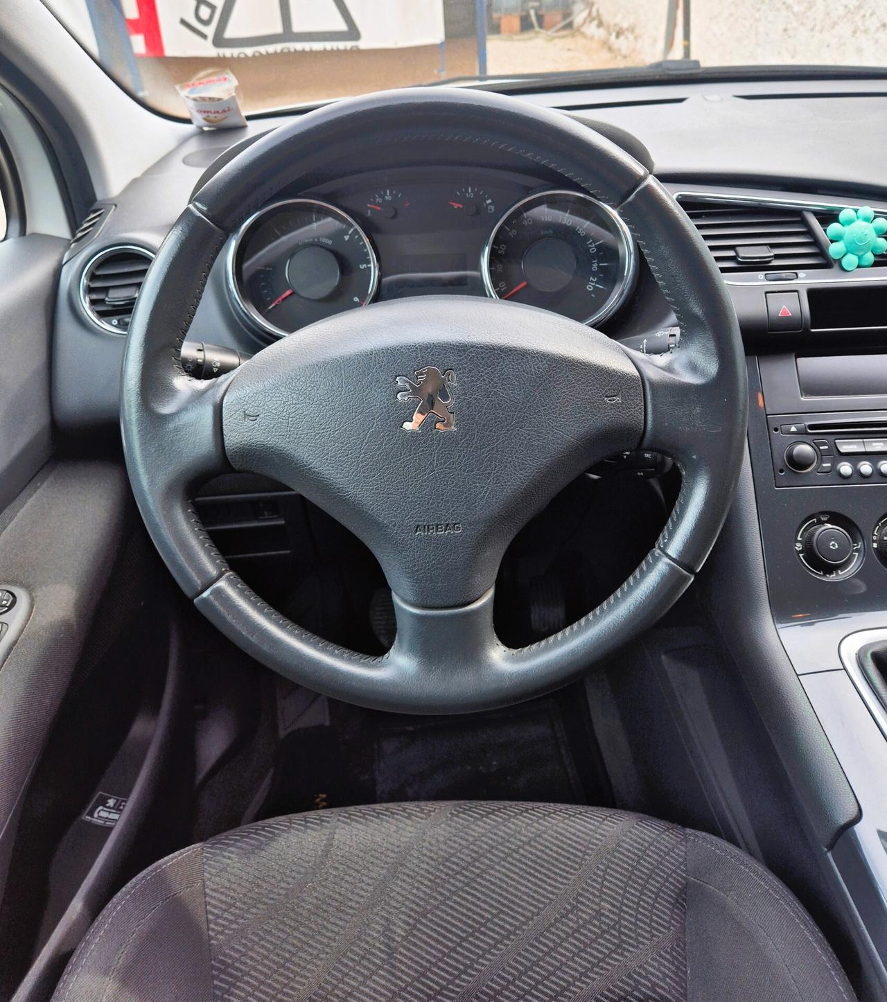 Peugeot 3008 1.6 HDi 110CV
