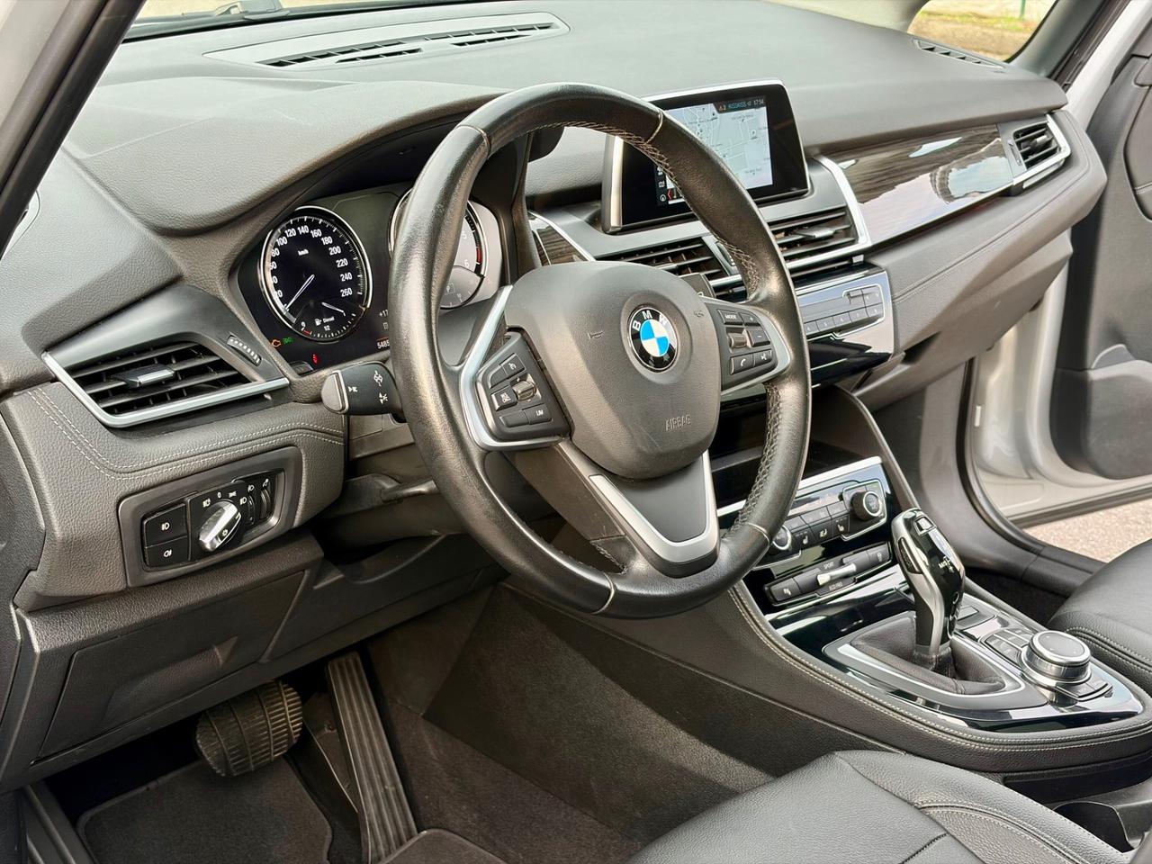 Bmw 2er Active Tourer 218d Luxury