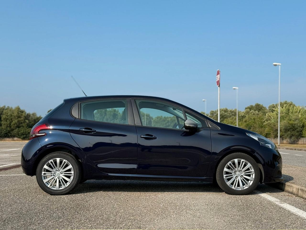 Peugeot 208 BlueHDi 75 5 porte Allure