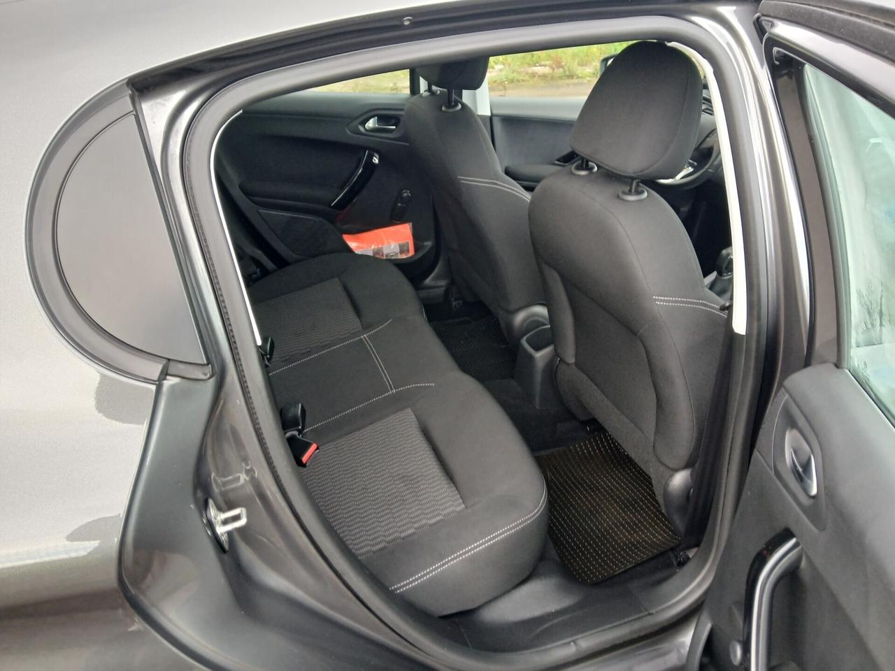 Peugeot 208 PureTech 82 5 porte Allure 40 mila km