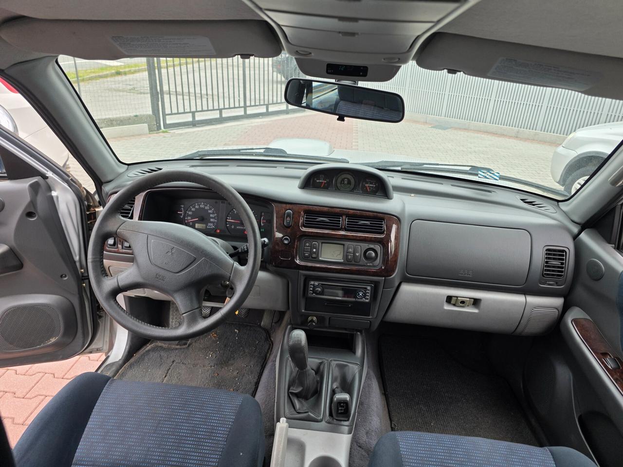 Mitsubishi Pajero Sport 2.5 TDI GLS Target 4x4