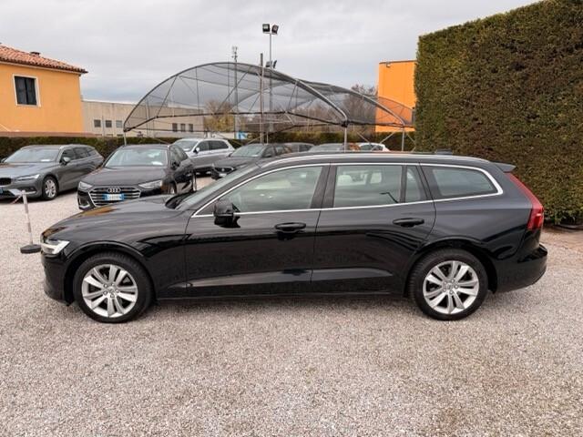 Volvo V60 2.0 b4 D 197 cv Momentum Business Pro auto
