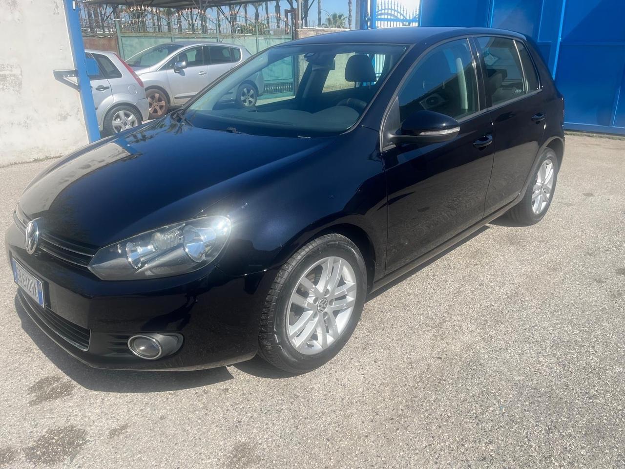 Volkswagen golf 5p-1.6 gpl - high Line-2010
