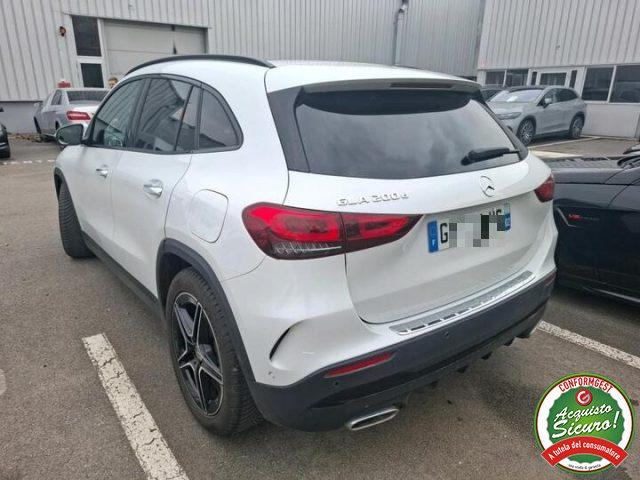 MERCEDES-BENZ GLA 200 d Aut. Premium AMG * TETTO *PACK NIGHT