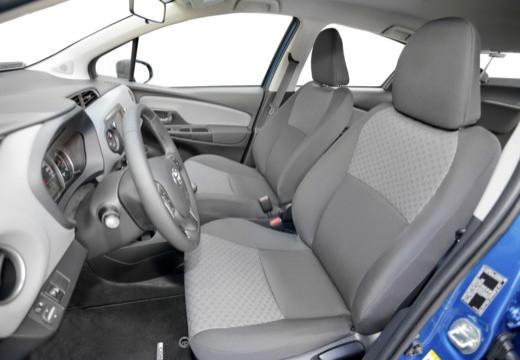 TOYOTA Yaris III 2015 - Yaris 5p 1.5h Active my16