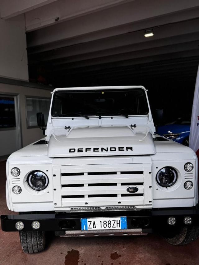 LAND ROVER Defender 90 2.2 TD4 3 P. N1 Autocarro