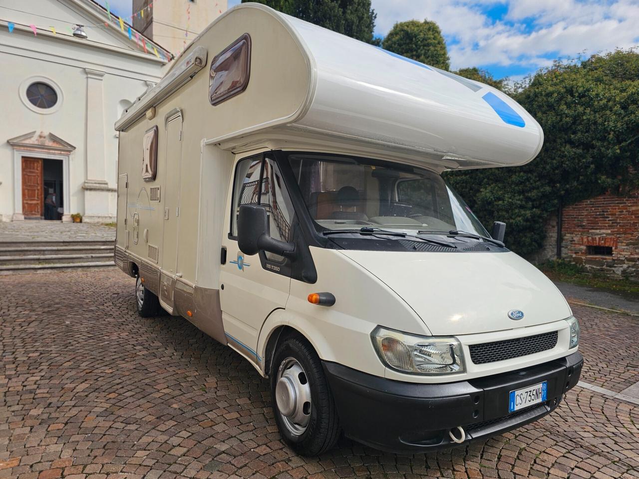Mansardato 6 posti letto gemellato 85.000km