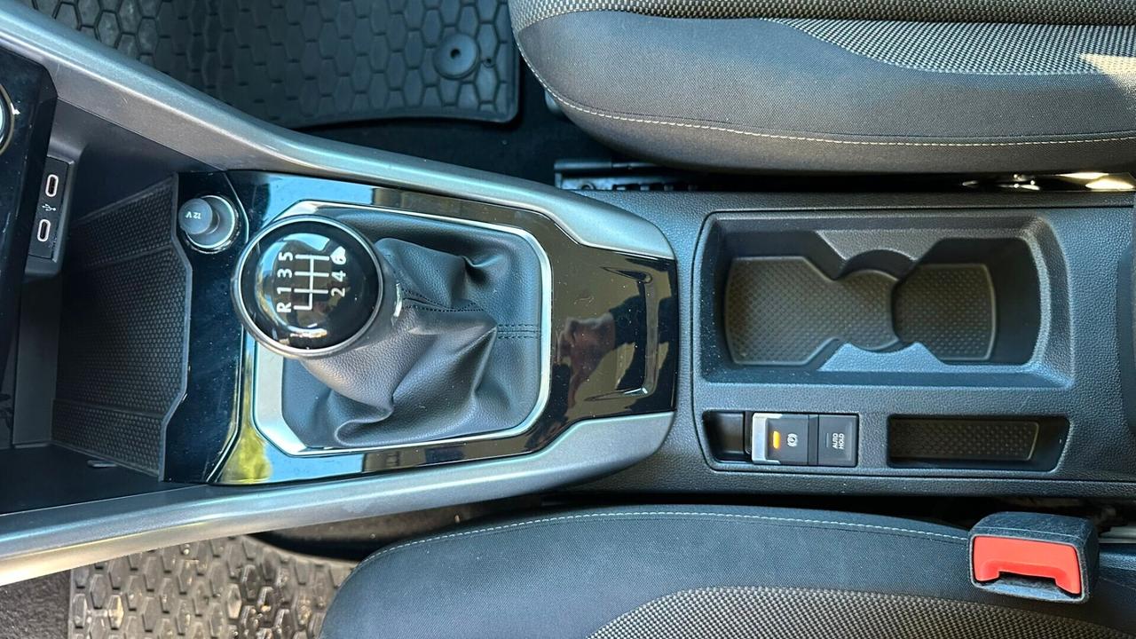 Volkswagen T-Roc 1.0 TSI Business BlueM Tech 2021 Neop LEGGI TESTO