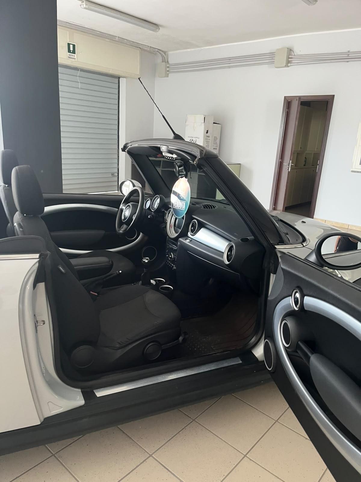Mini 1.6 16V Cooper D Cabrio