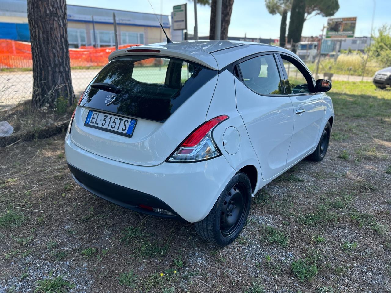Lancia Ypsilon 1.2 69CV *GPL VALIDO 2027*NEOPATENTATI*