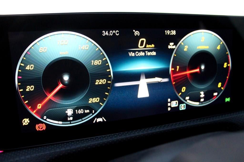 MERCEDES CLA aut. Sport *Tetto Apr. *Luci Ambiente