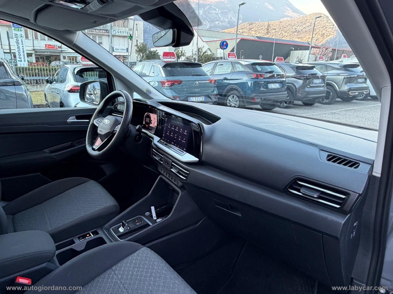 FORD Gr.Tourneo Connect 2.0 122 aut. Tit.