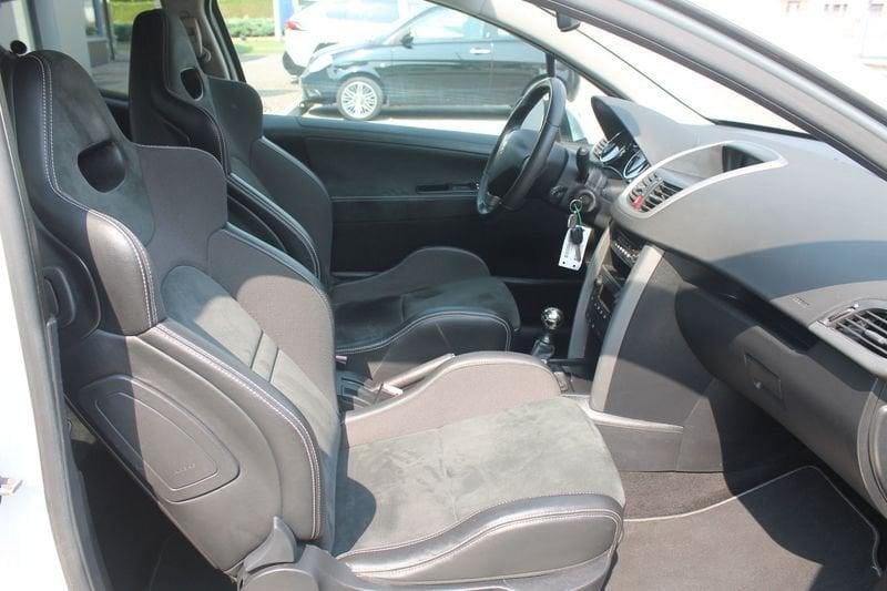Peugeot 207 1.6 THP 175CV 3p. GTi