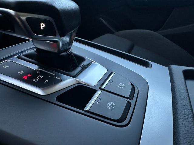 AUDI Q5 40 TDI quattro S tronic S line