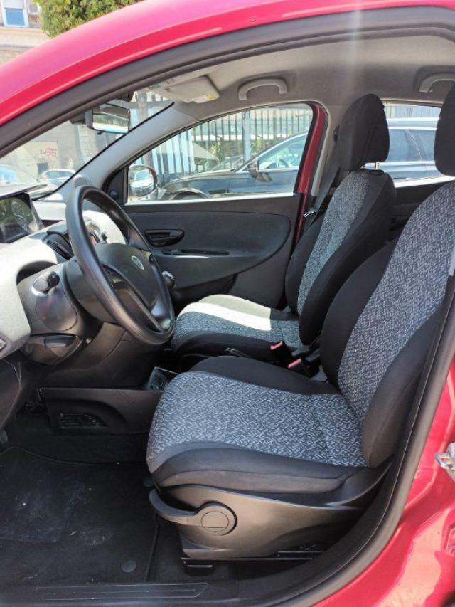LANCIA Ypsilon 1000 HYBRID SILVER 70CV STEREO USB ITALIA
