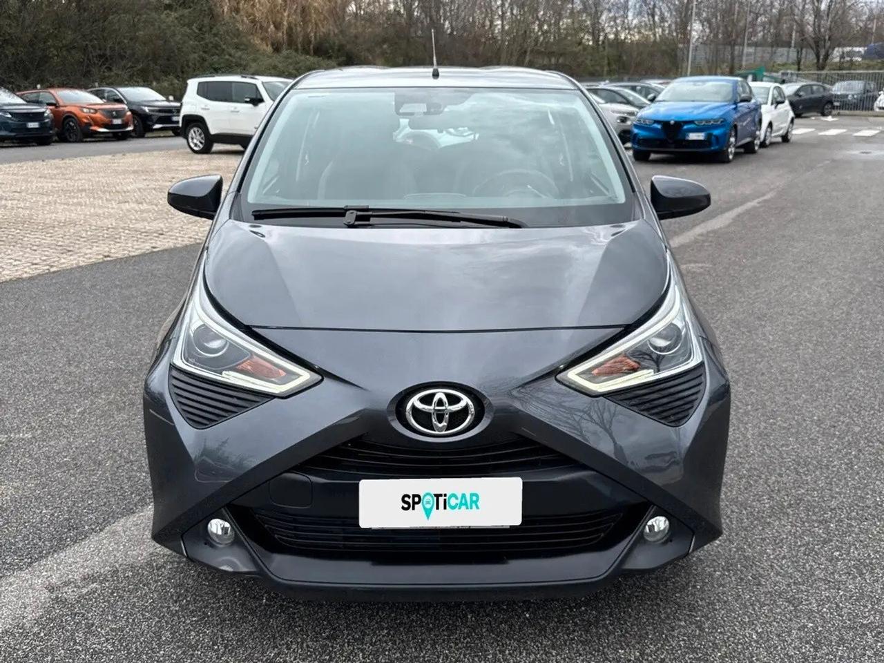 Toyota Aygo Connect 1.0 VVT-i 72 CV 5 porte x-fun
