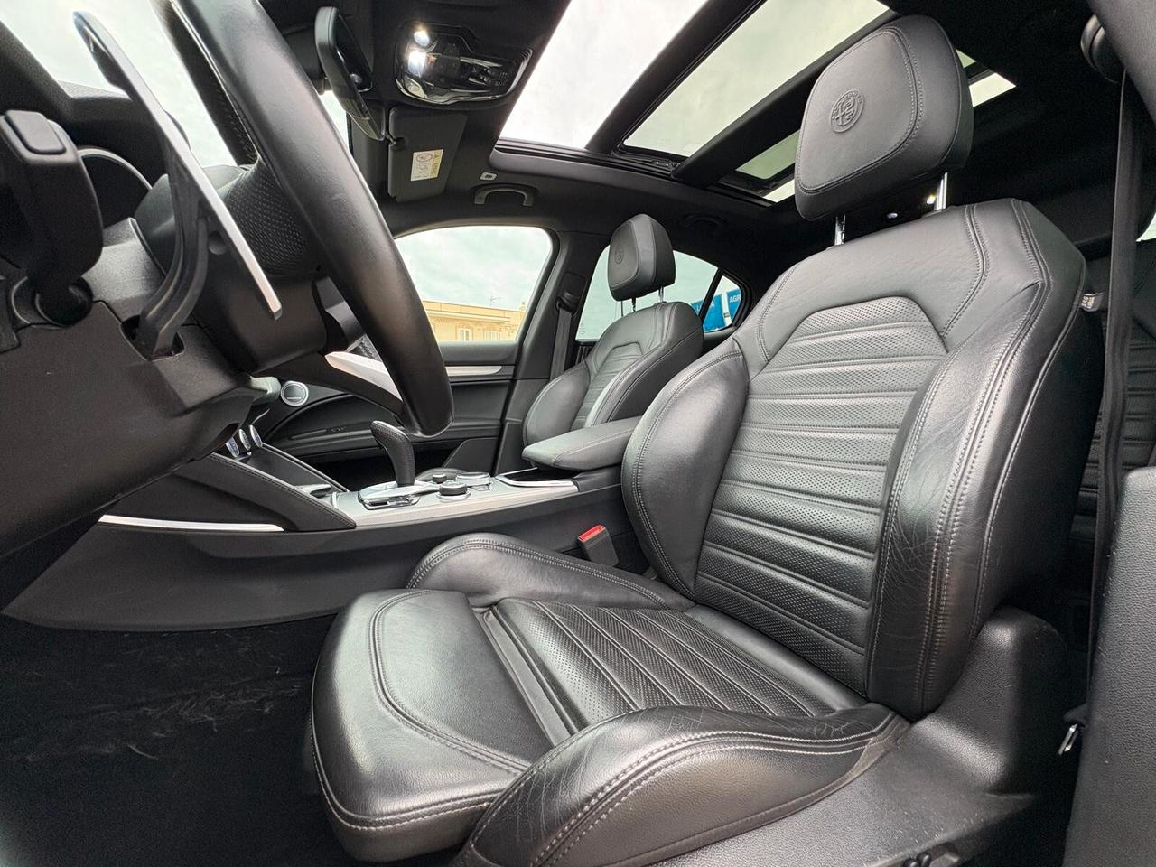 ALFA ROMEO STELVIO 210 CV VELOCE TETTO APRIBILE