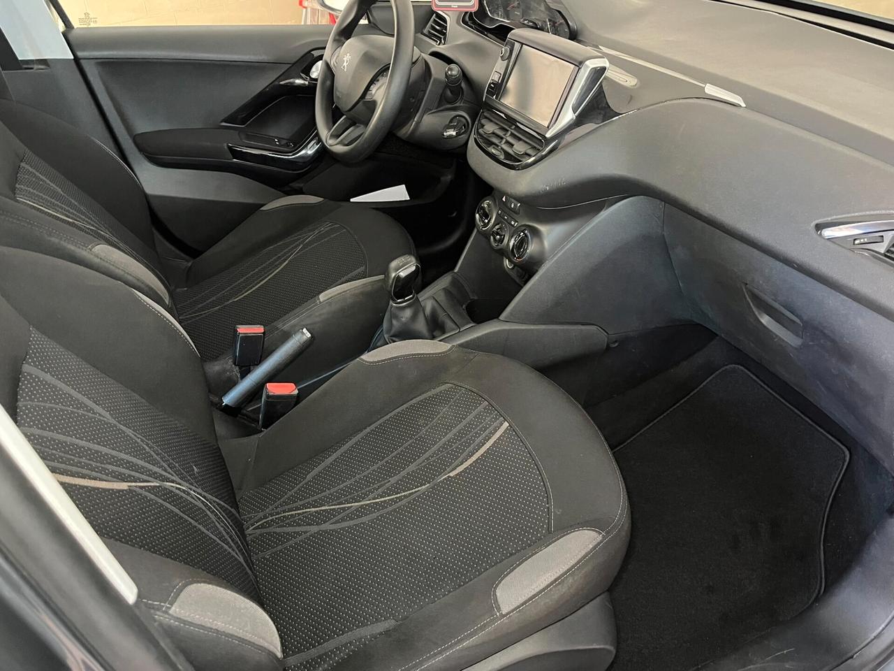 Peugeot 208 1.4 HDi 68 CV 5 porte Allure