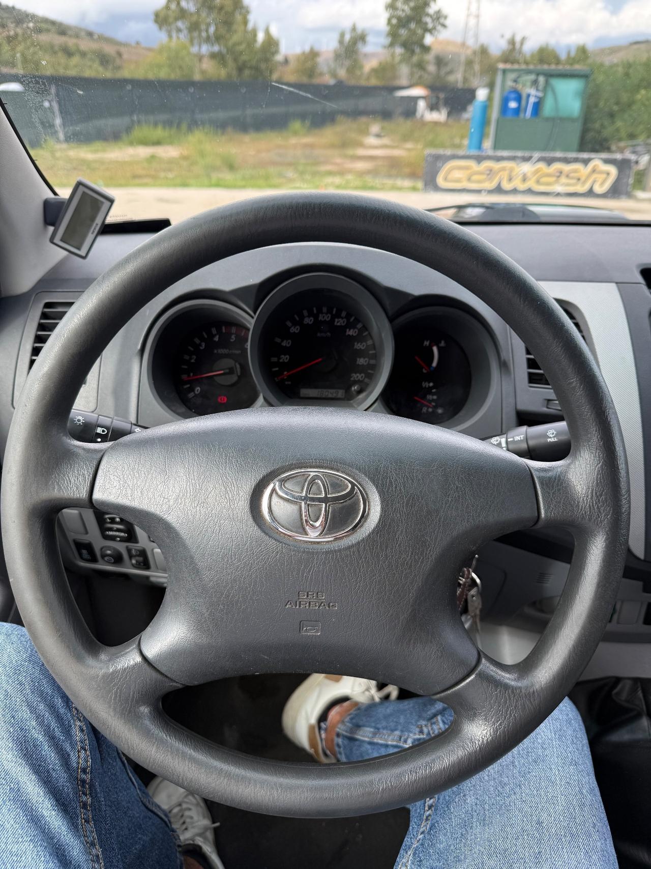 Toyota Hilux 3.0 D-4D 4WD 4p. Doub. Cab SR+