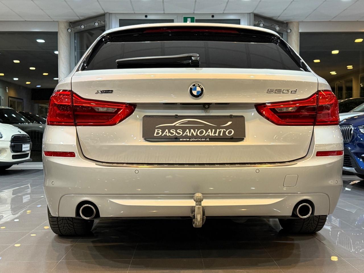 Bmw 520 G31Touring 520d xdrive Luxury GANCIO TRAINO !