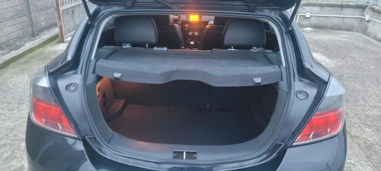 Opel Astra GTC 1.7 CDTI 101CV 3 porte Cosmo