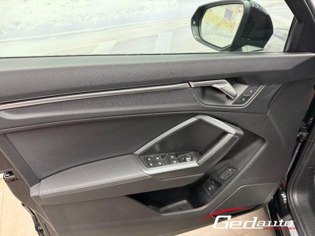 AUDI Q3 SPORTBACK SPB 40 TDI quattro S line Black edition