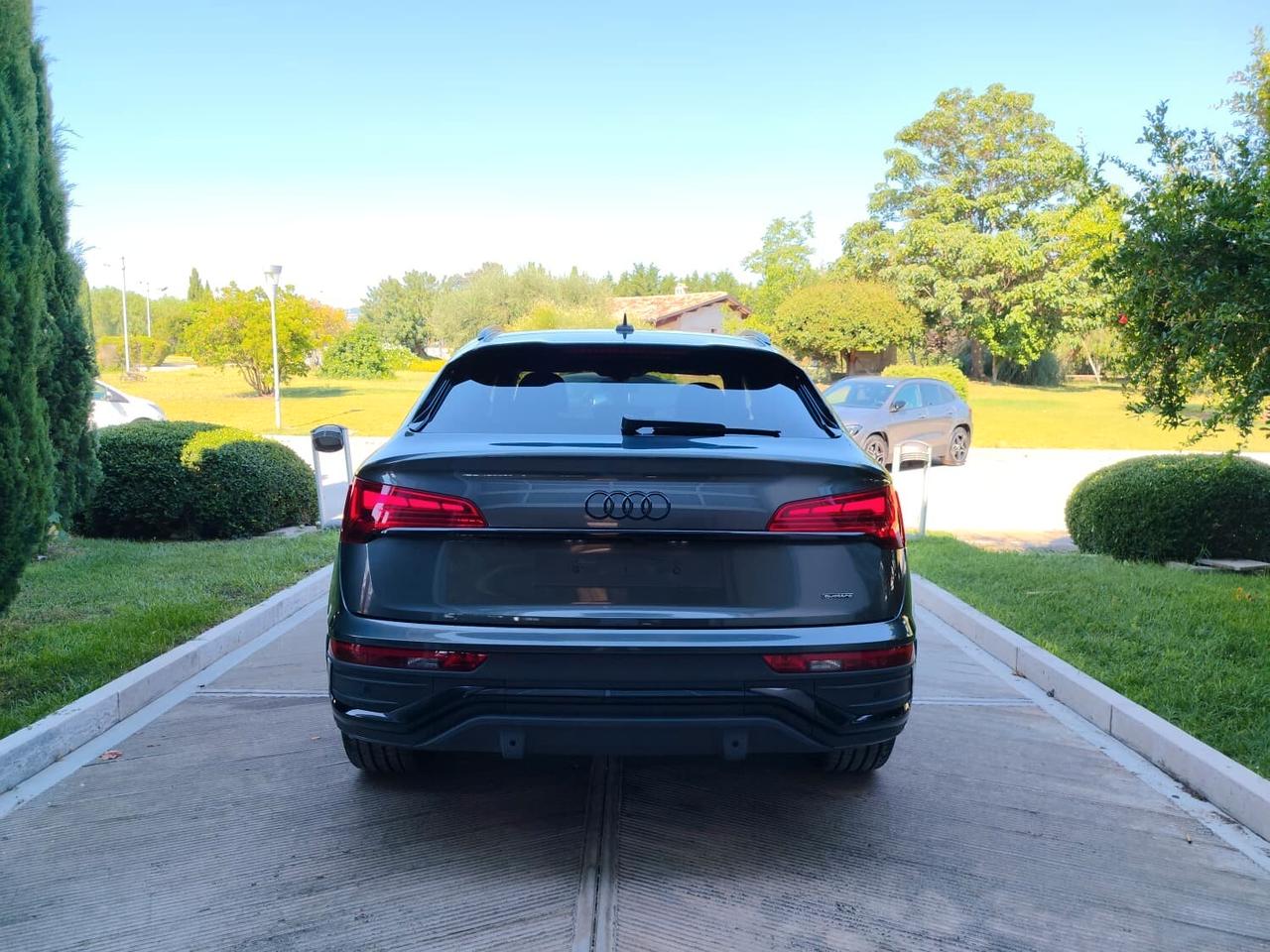 Audi Q5 40 TDI 204 CV quattro S tronic Identity Black